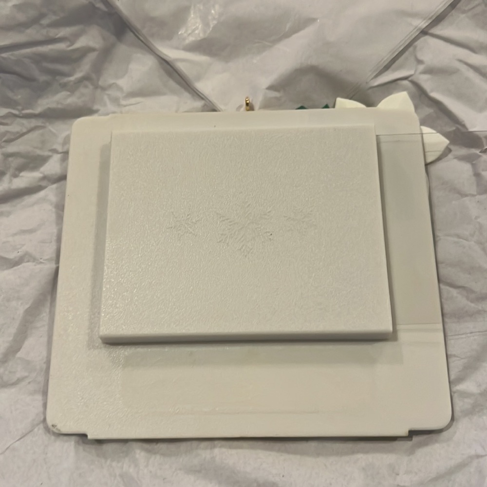 Hallmark Ornament Frame - Picture 4 of 5
